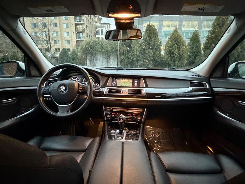 Used 2017 BMW 535i Gran Turismo image 23