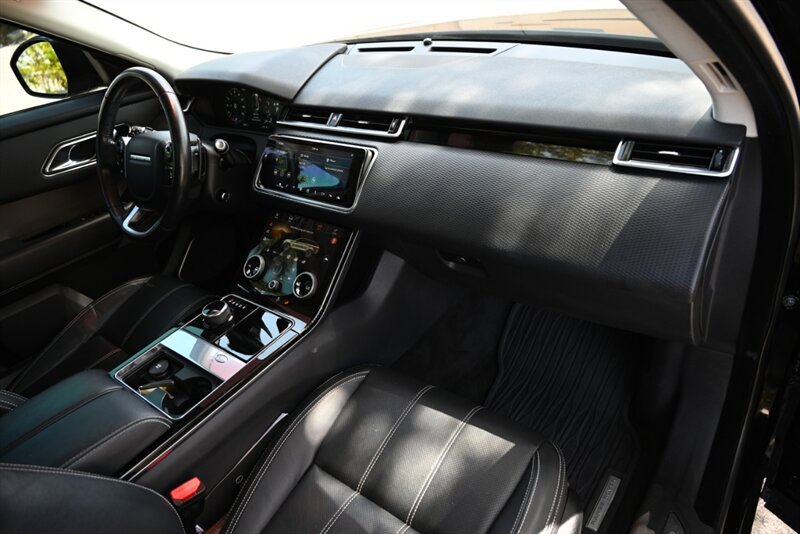 Used 2018 Land Rover Range Rover Velar S AWD/4WD image 20