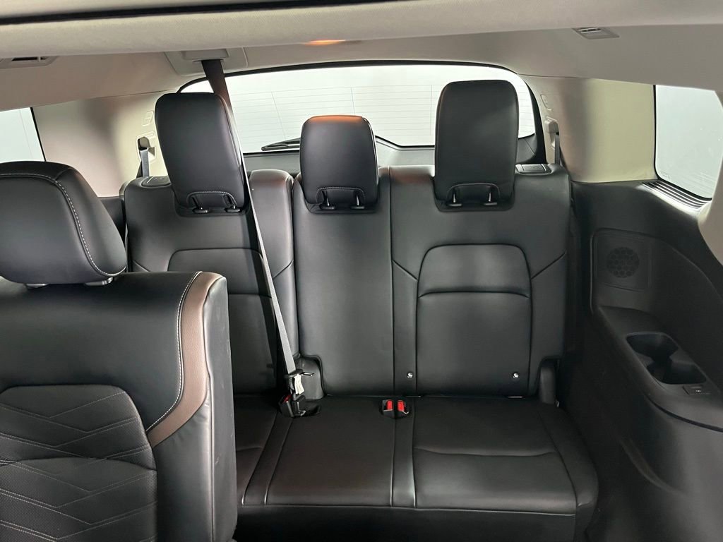 Used 2023 Nissan Pathfinder Platinum w/ Cargo Package image 25