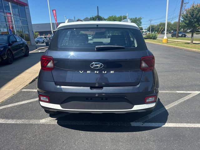 Used 2023 Hyundai Venue Limited FWD video 4