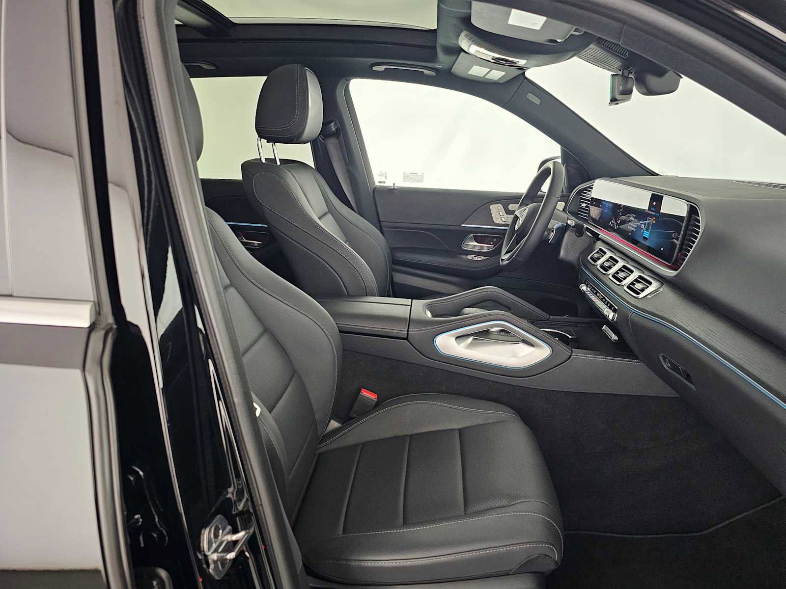 Certified 2025 Mercedes-Benz GLE 450e 4MATIC image 11