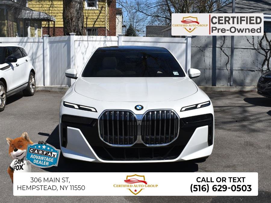 Used 2025 BMW 760i xDrive AWD/4WD image 1