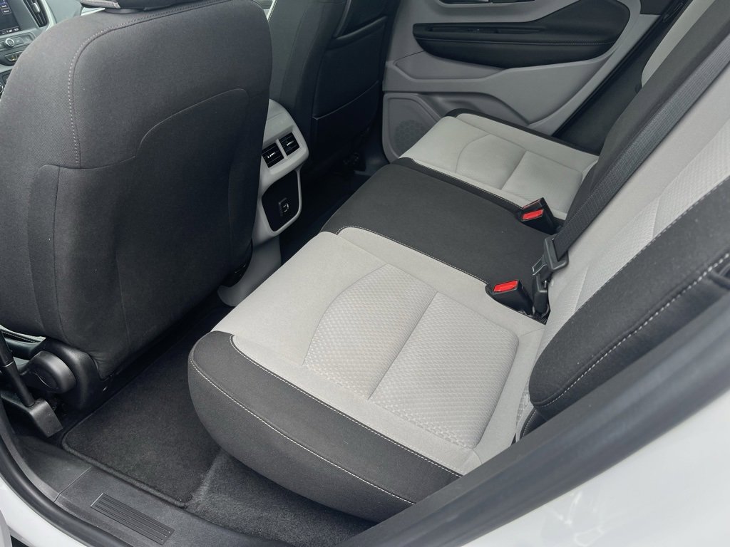 Used 2024 GMC Terrain SLE image 16