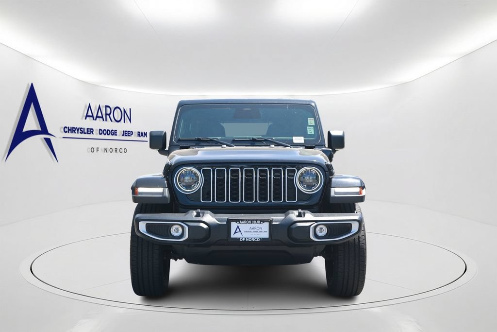 Used 2025 Jeep Wrangler Unlimited Sahara AWD/4WD image 2