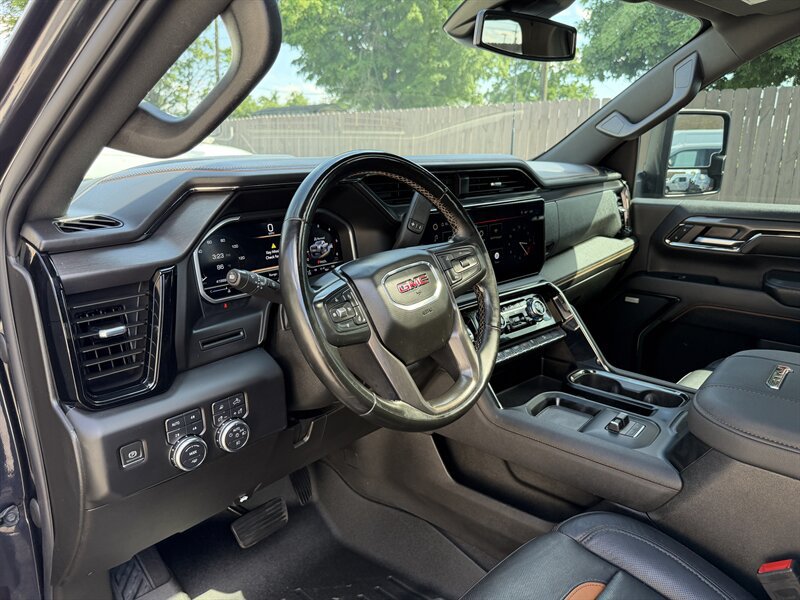Used 2024 GMC Sierra 2500 AT4 w/ AT4 Preferred Package AWD/4WD image 25
