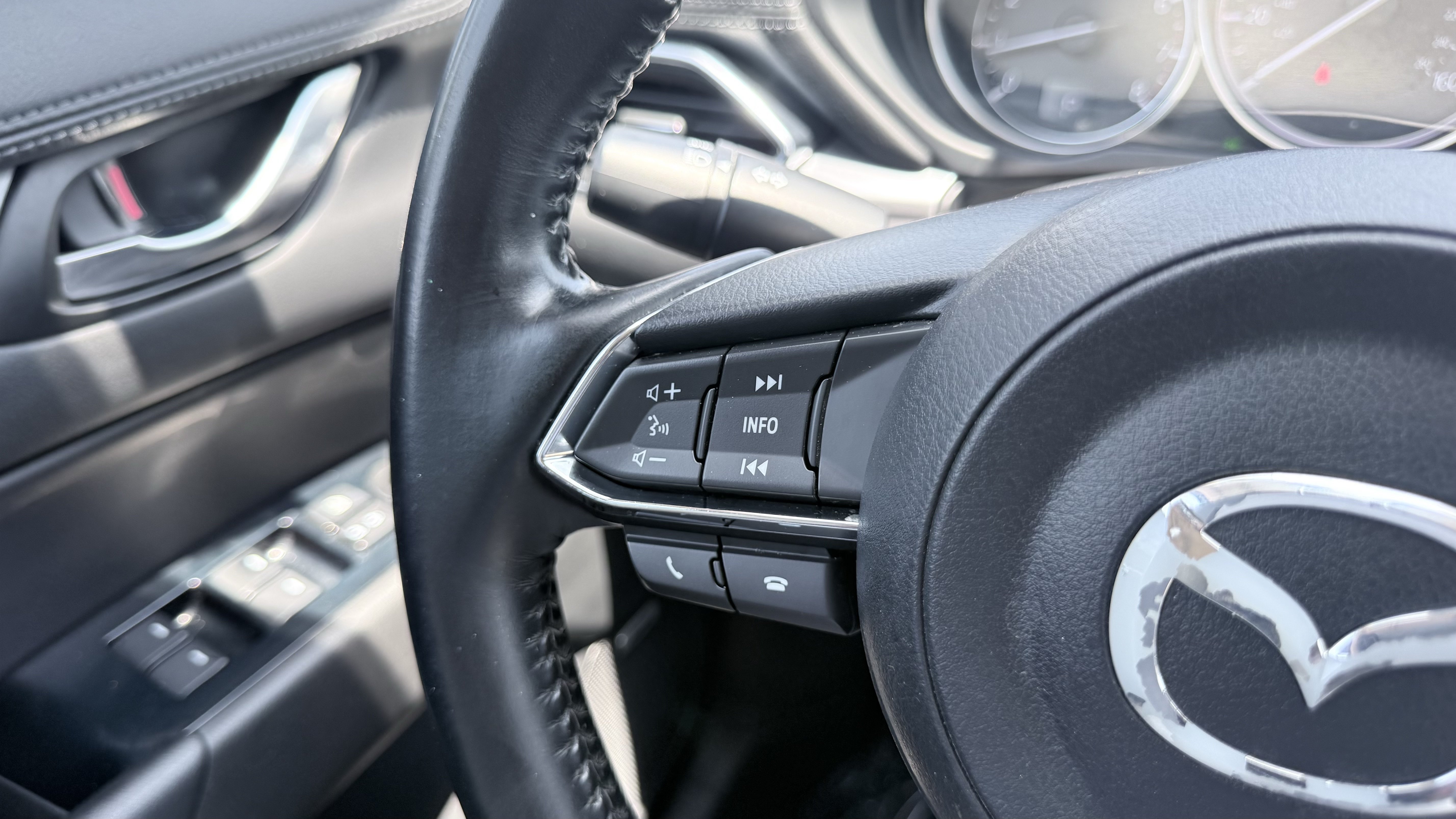Used 2018 MAZDA CX-5 Touring w/ Preferred Equipment Package FWD image 52