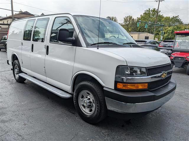 Used 2023 Chevrolet Express 2500 w/ Driver Convenience Package image 6