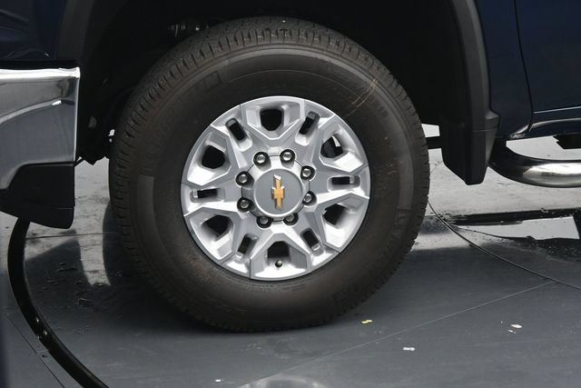 Used 2022 Chevrolet Silverado 2500 LT w/ Convenience Package AWD/4WD image 18