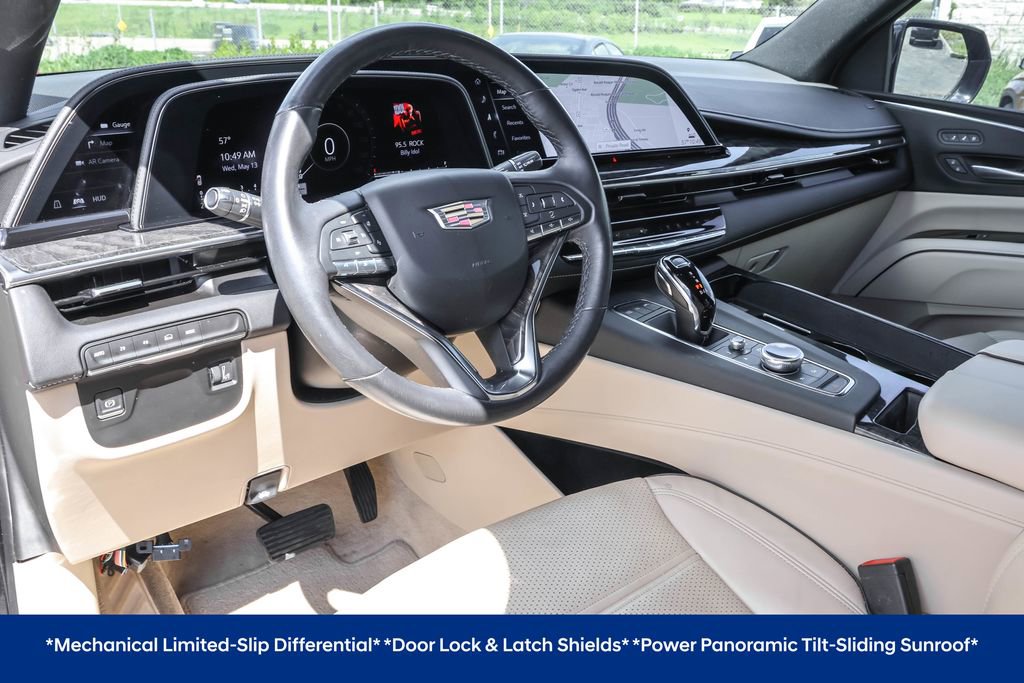 Used 2023 Cadillac Escalade Premium Luxury AWD/4WD image 5
