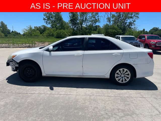 Used 2012 Toyota Camry LE FWD image 2