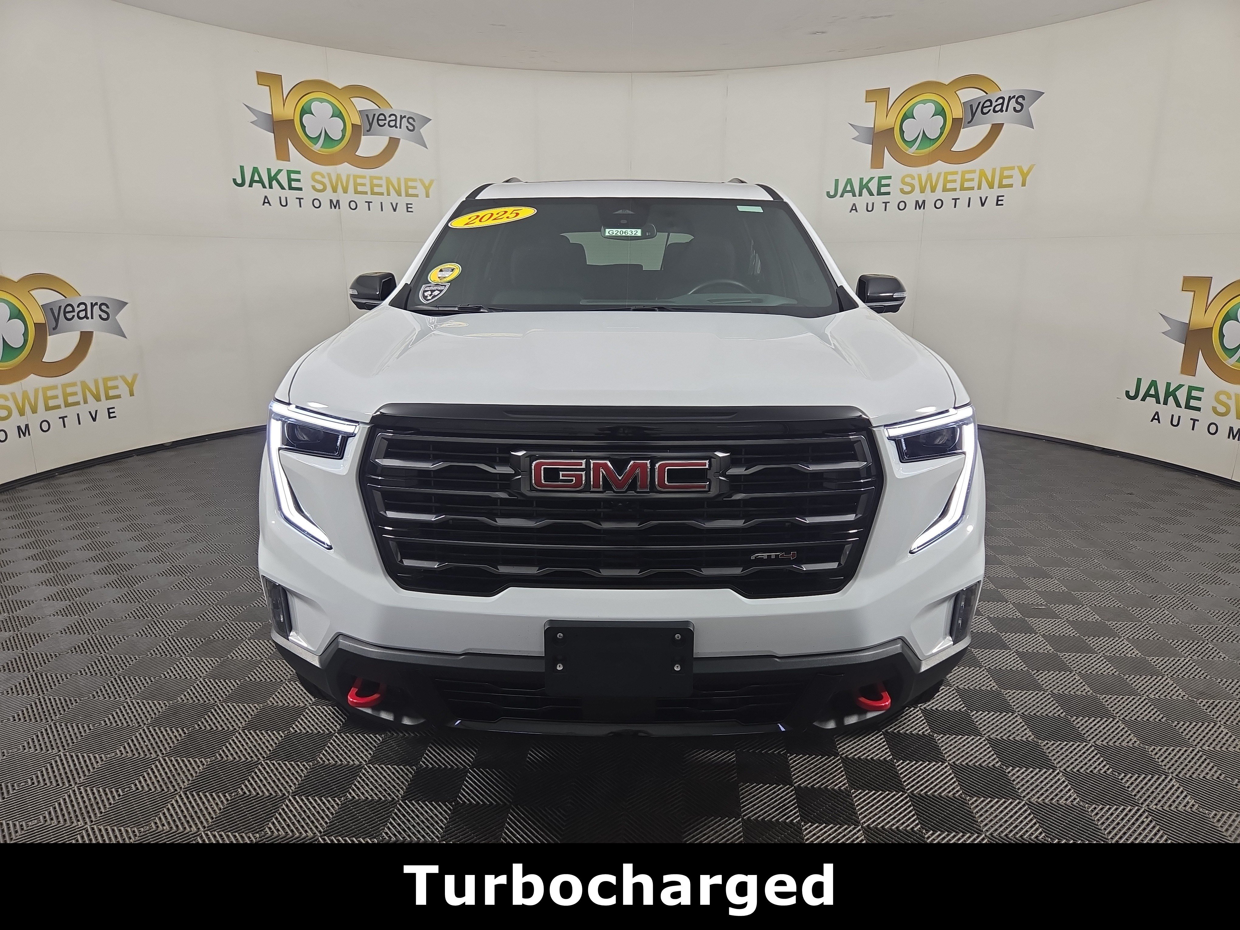 Used 2025 GMC Acadia AT4 w/ Luxury Package AWD/4WD image 2