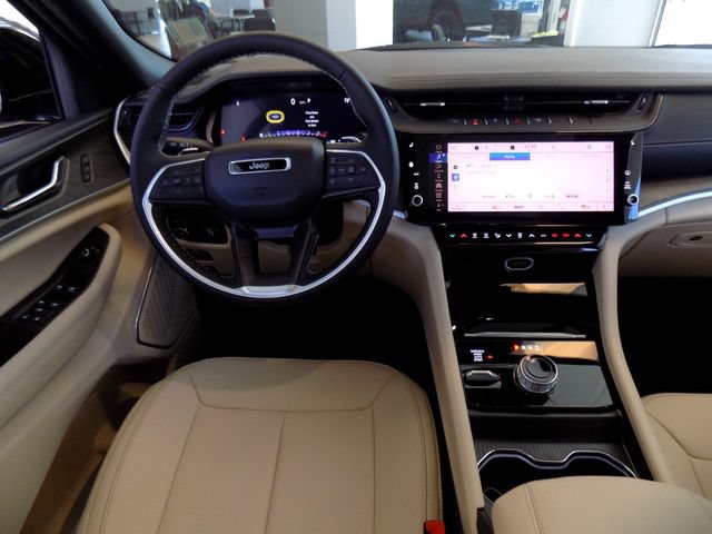 New 2026 Jeep Grand Cherokee L Limited AWD/4WD image 11