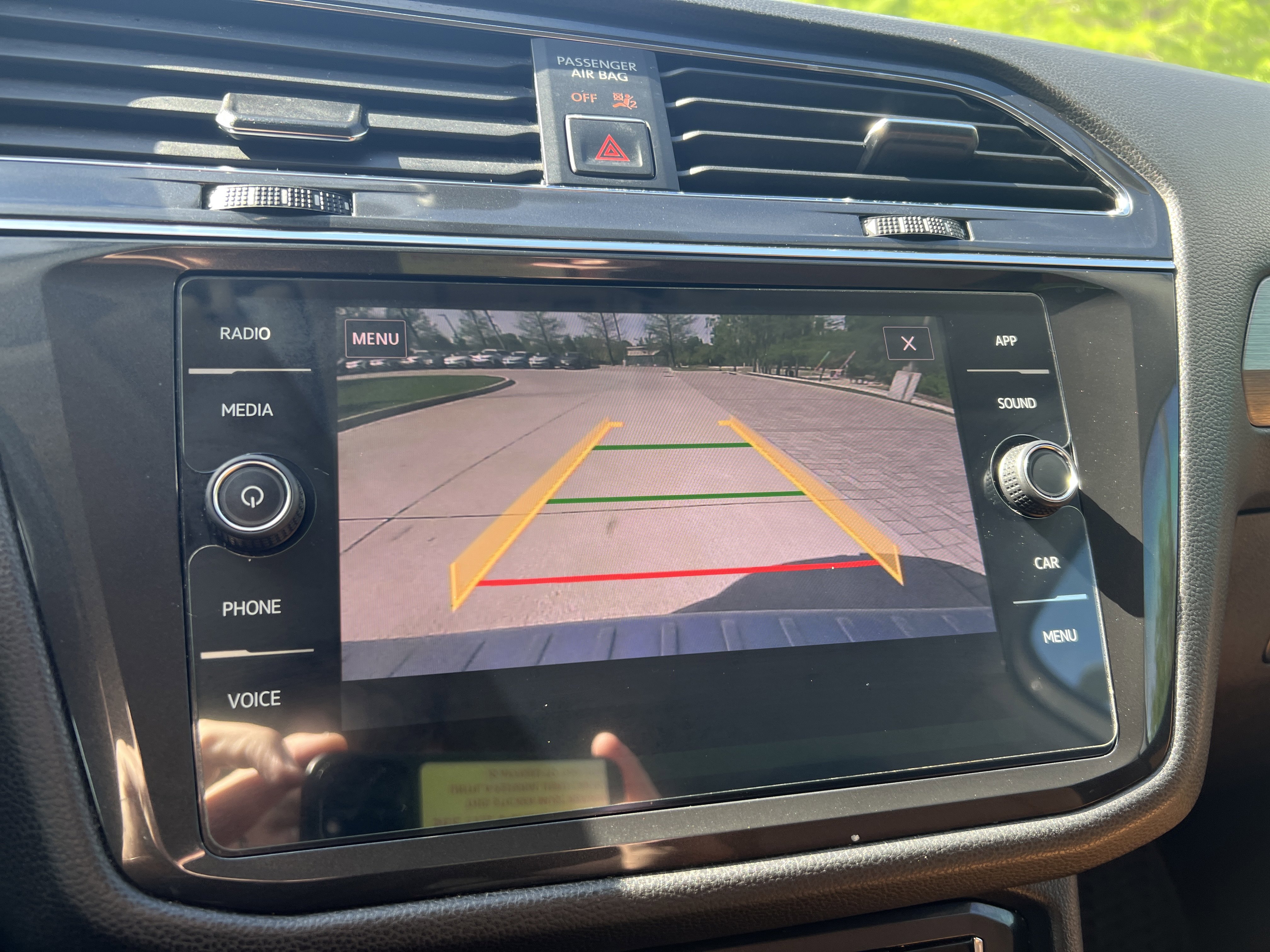 Used 2018 Volkswagen Tiguan SE image 22
