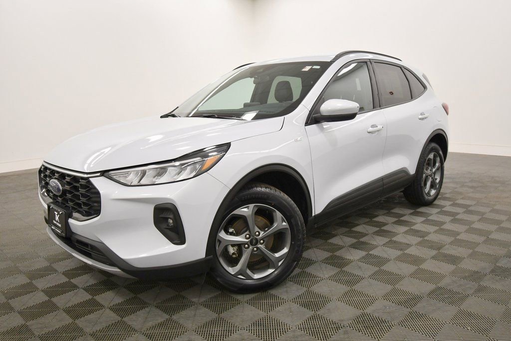 Used 2025 Ford Escape ST-Line Select image 2