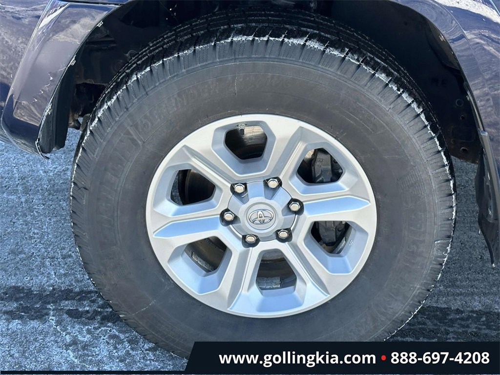 Used 2016 Toyota 4Runner SR5 image 7