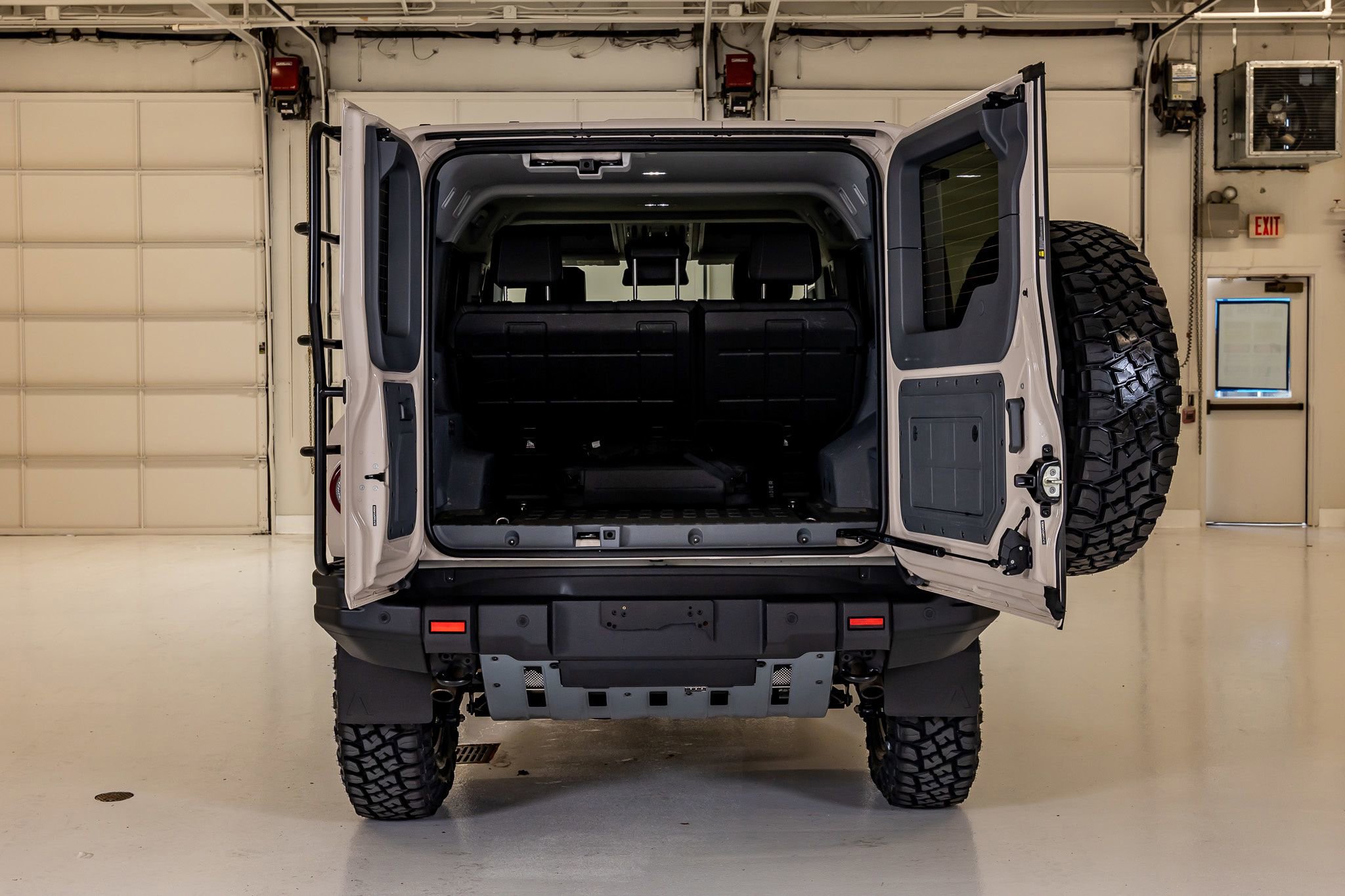 Used 2024 INEOS Grenadier AWD/4WD image 9