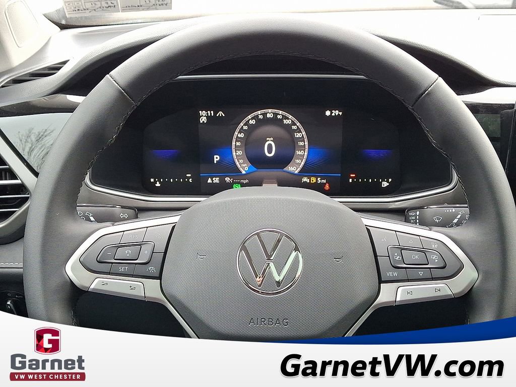 New 2026 Volkswagen Taos SE image 9