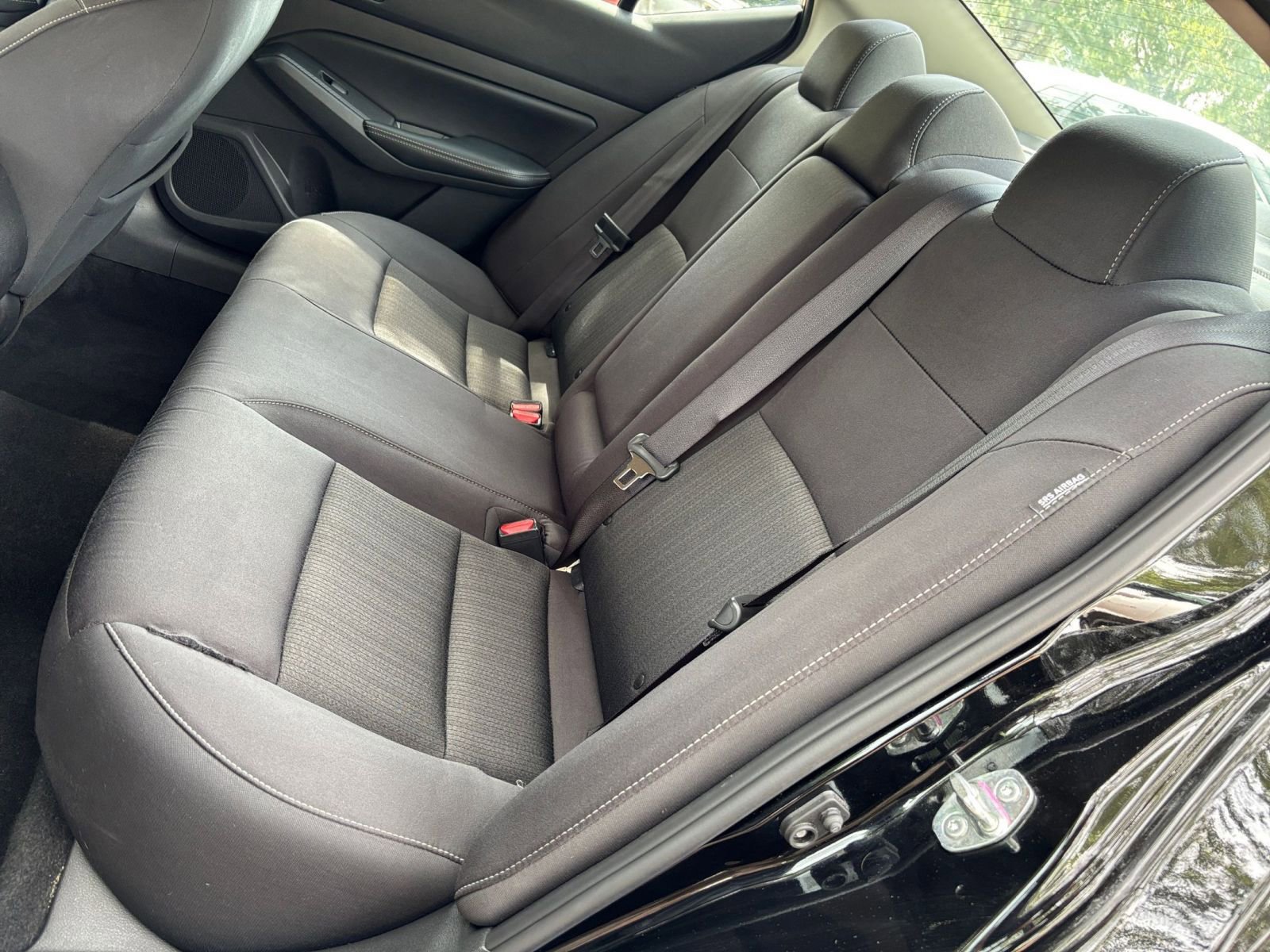 Used 2025 Nissan Altima 2.5 SV FWD image 39
