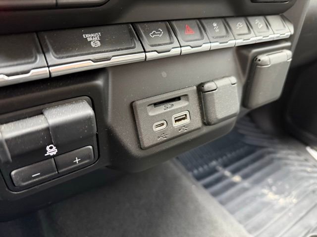 Used 2021 Chevrolet Silverado 2500 LTZ w/ Z71 Off-Road Package image 30