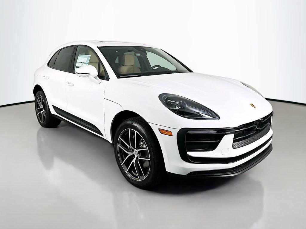 Certified 2026 Porsche Macan AWD/4WD image 7