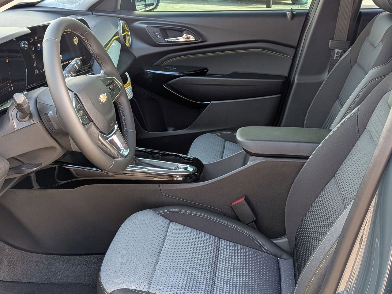 New 2026 Chevrolet Trax LT w/ Driver Confidence Package image 18