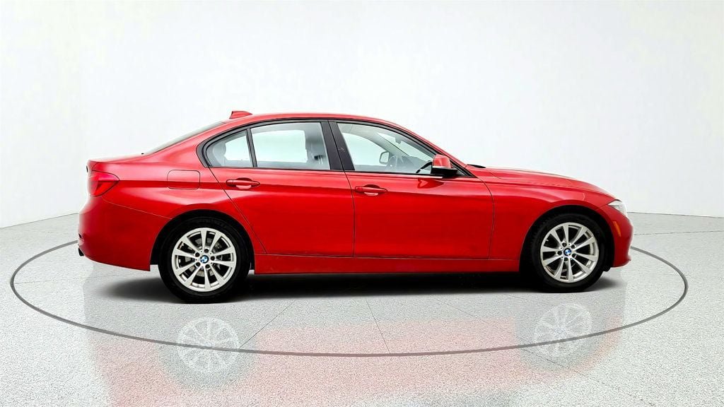 Used 2016 BMW 320i xDrive Sedan AWD/4WD image 4