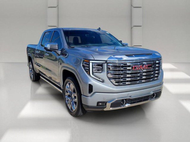 Used 2025 GMC Sierra 1500 Denali RWD image 3
