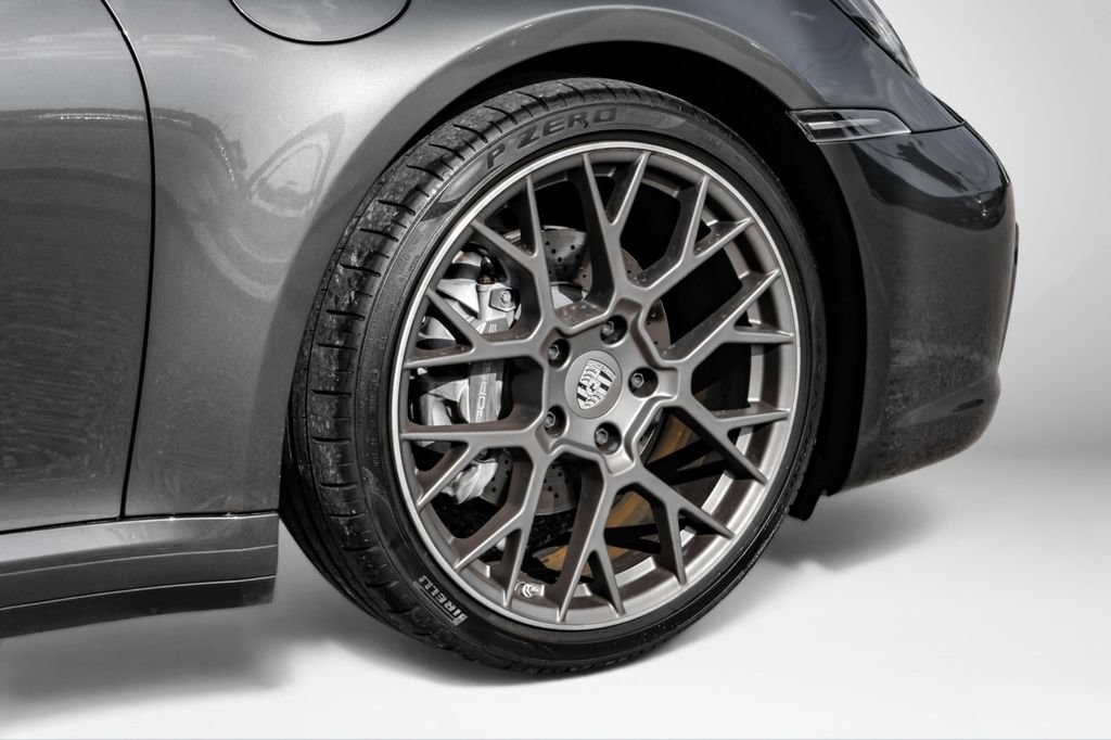 Used 2023 Porsche 911 Carrera RWD image 37