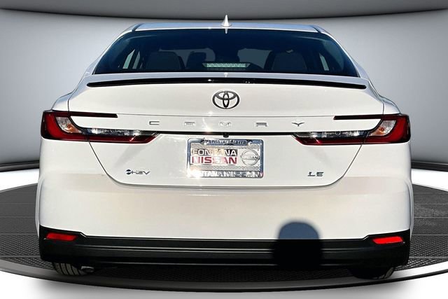 Used 2025 Toyota Camry LE image 5