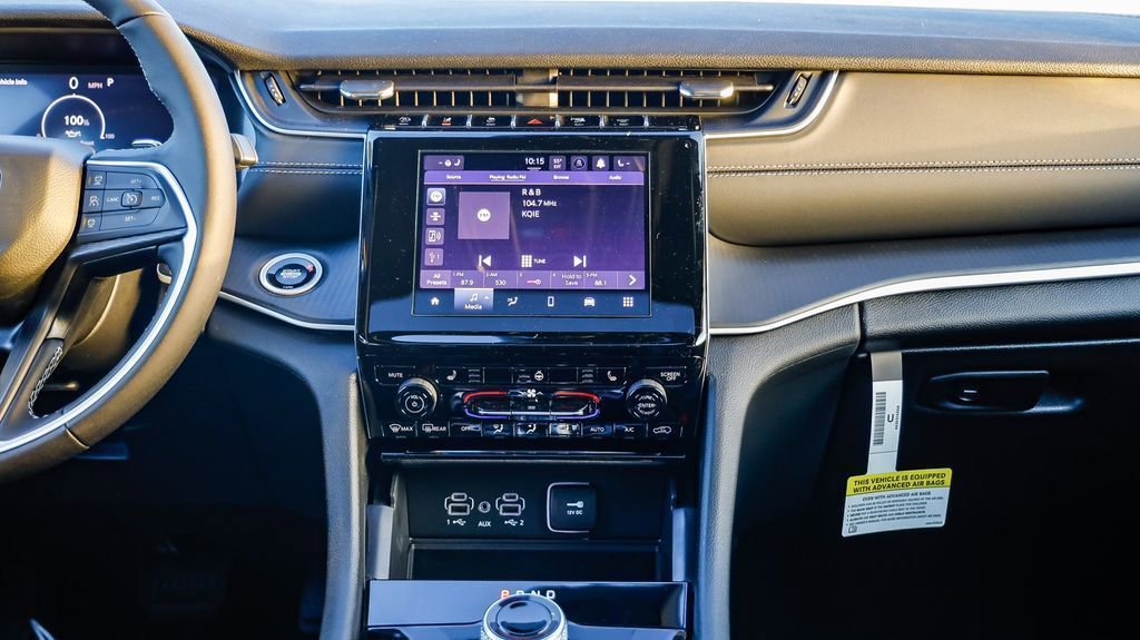 New 2025 Jeep Grand Cherokee Altitude image 41