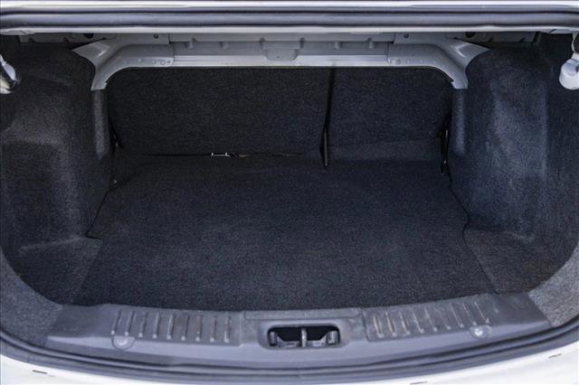 Used 2013 Ford Fiesta S image 22