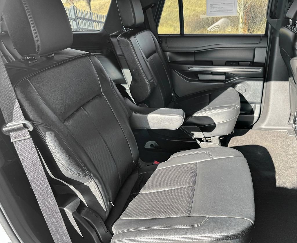 Used 2021 Ford Expedition XLT AWD/4WD image 30
