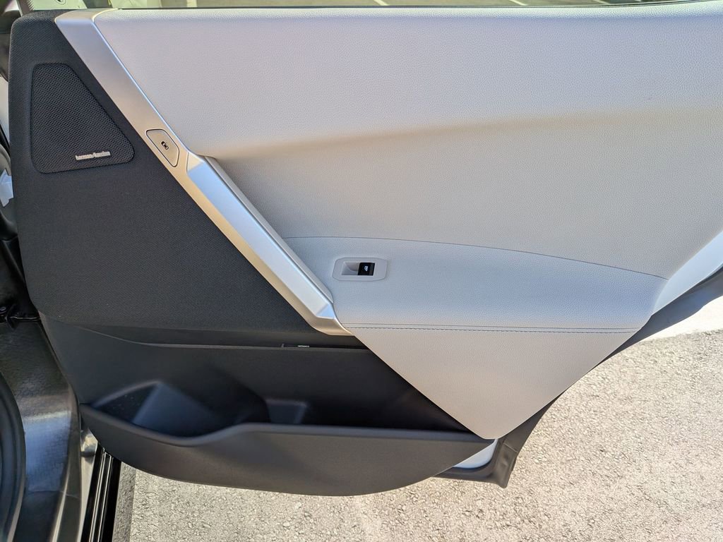 New 2026 BMW iX xDrive45 w/ Premium Package image 33