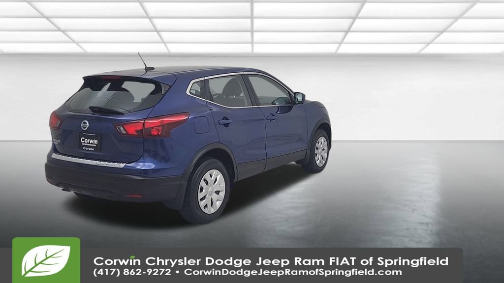 Used 2019 Nissan Rogue Sport S image 14