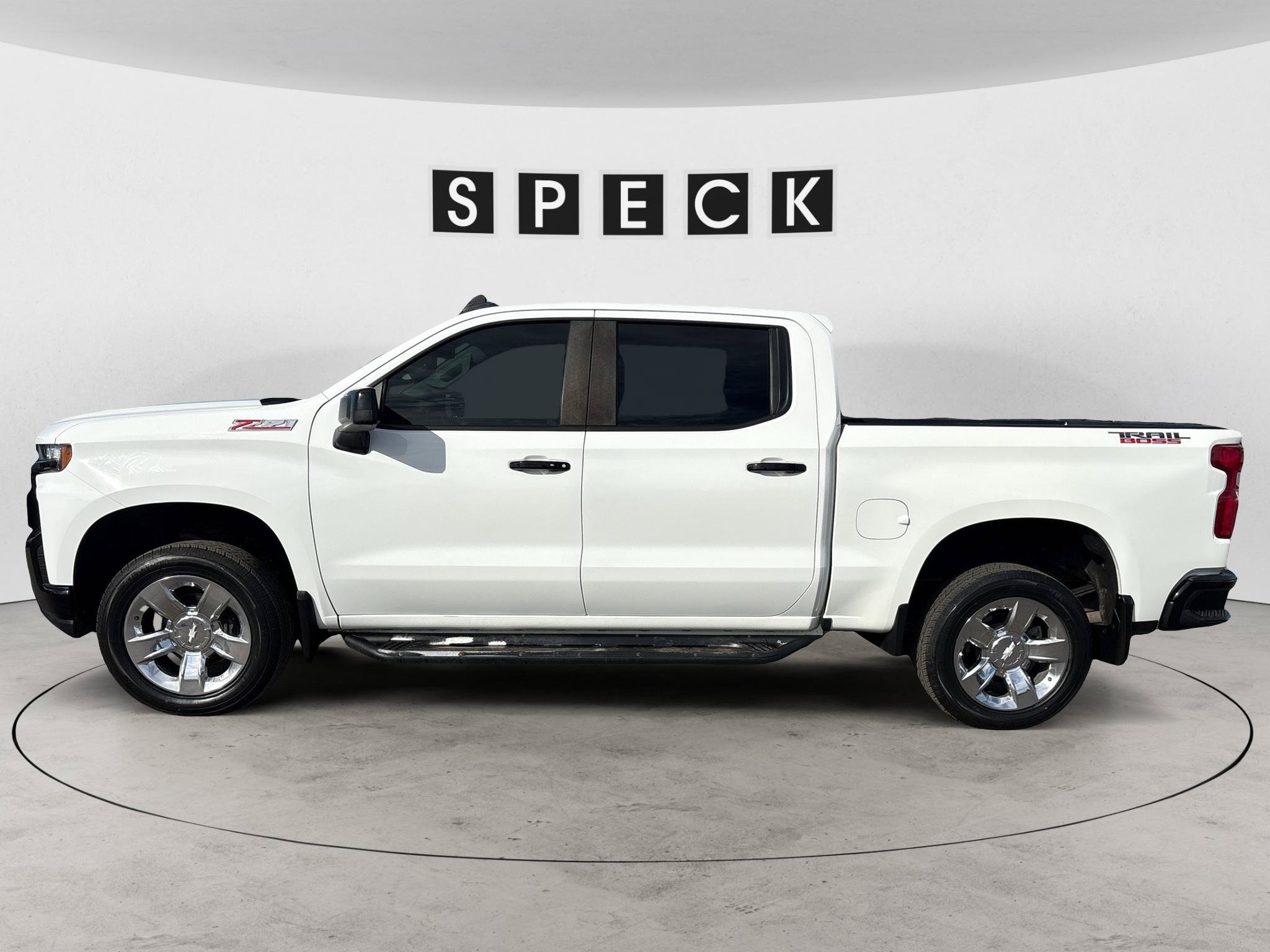 Used 2020 Chevrolet Silverado 1500 LT Trail Boss w/ Convenience Package AWD/4WD image 2