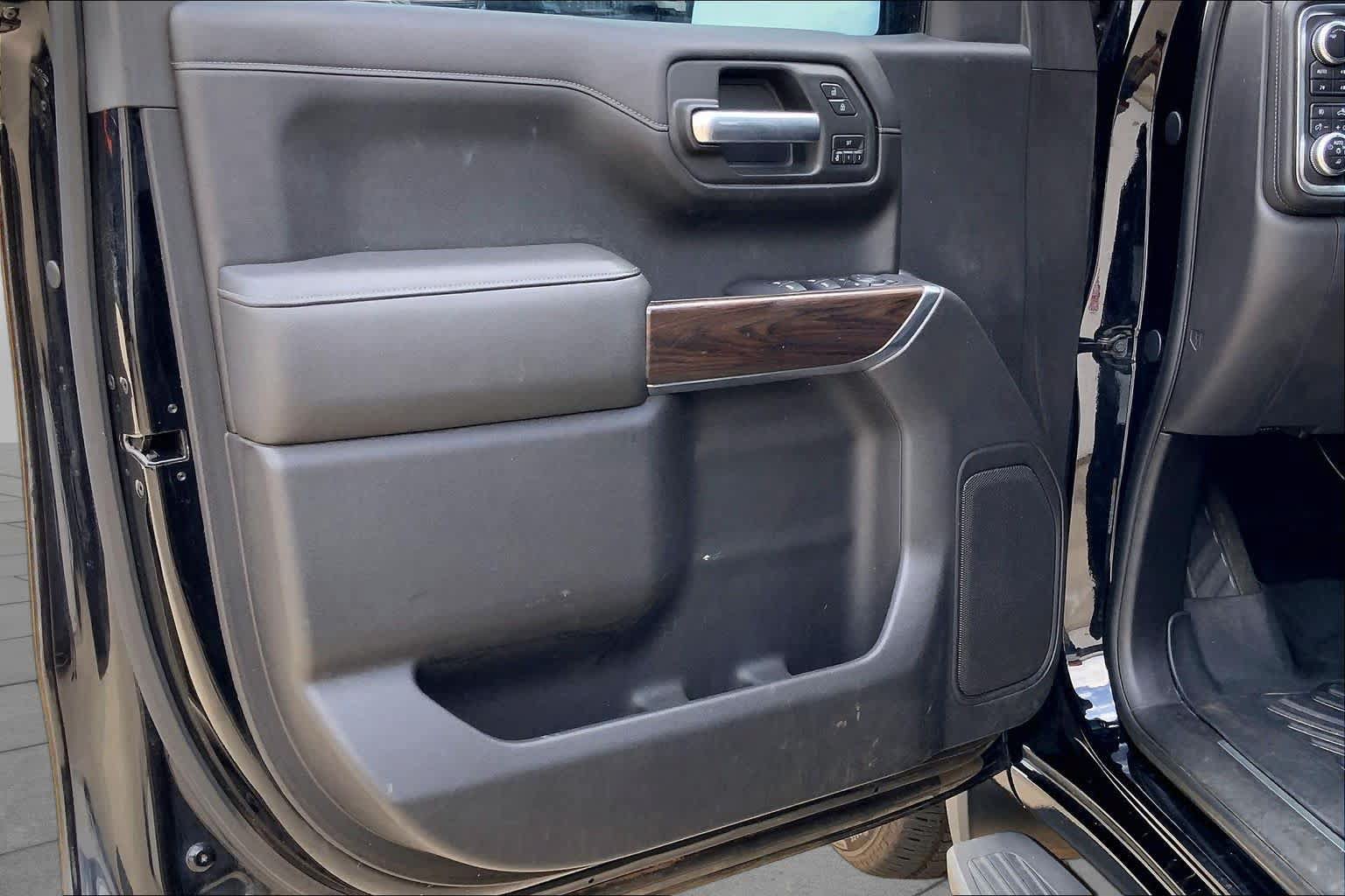 Used 2019 GMC Sierra 1500 SLT AWD/4WD image 21
