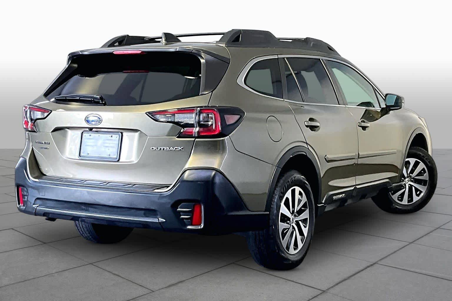 Used 2022 Subaru Outback Premium AWD/4WD image 13
