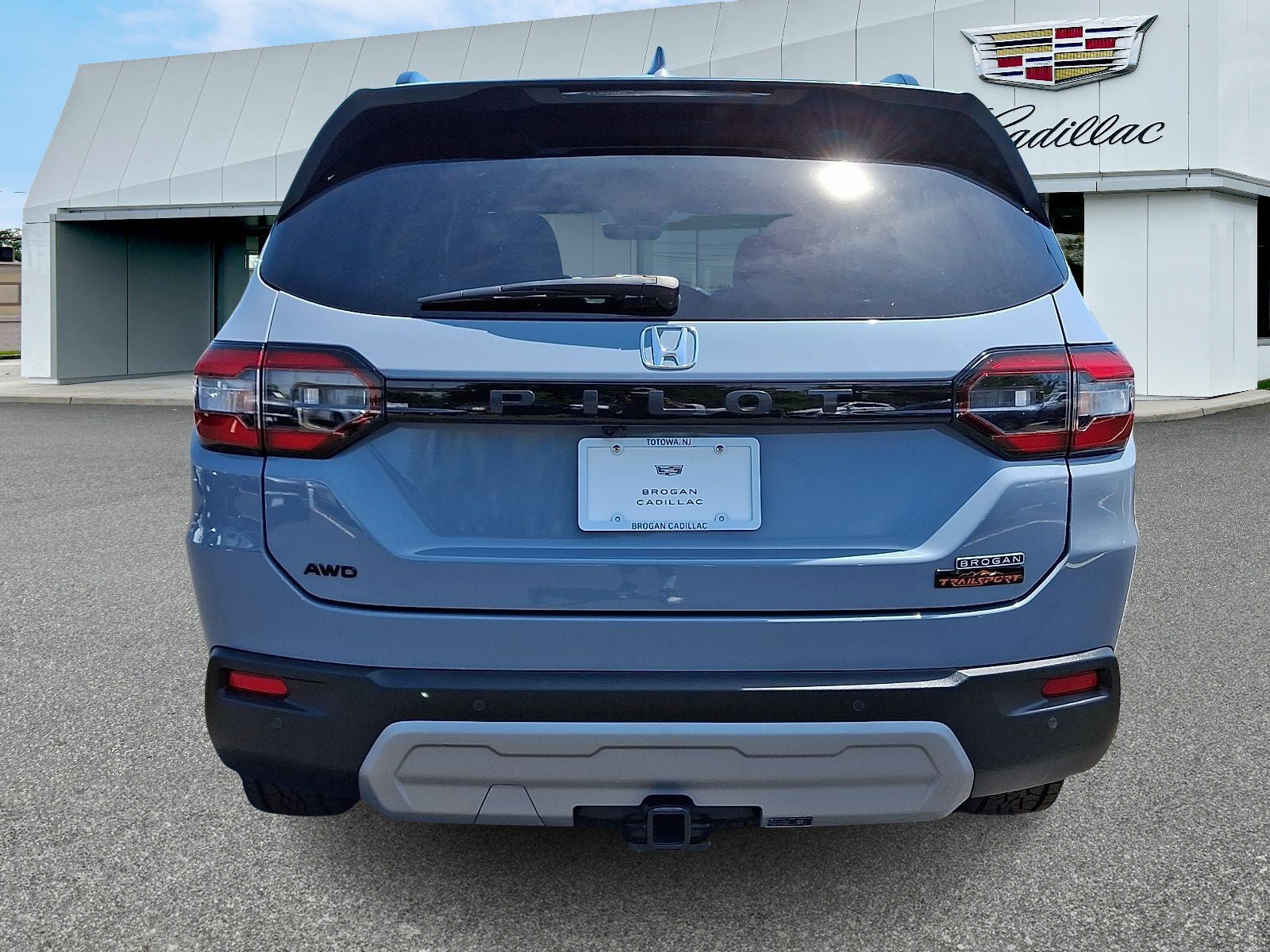 Used 2024 Honda Pilot TrailSport image 5