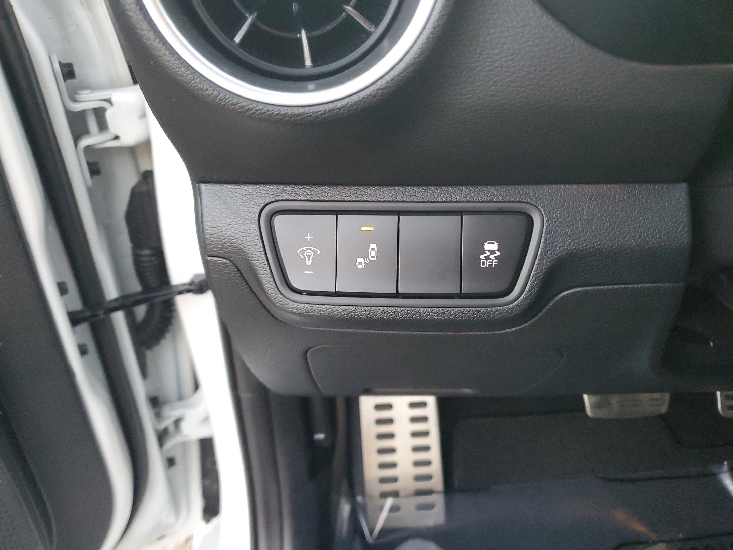 Certified 2024 Kia Forte GT-Line image 33