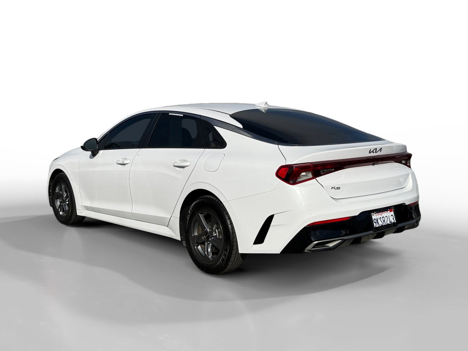 Used 2022 Kia K5 LXS image 3