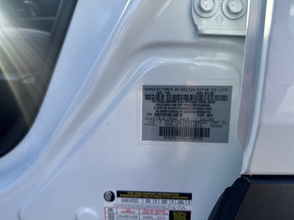 Used 2025 Nissan Kicks SR w/ SR Premium Package image 32