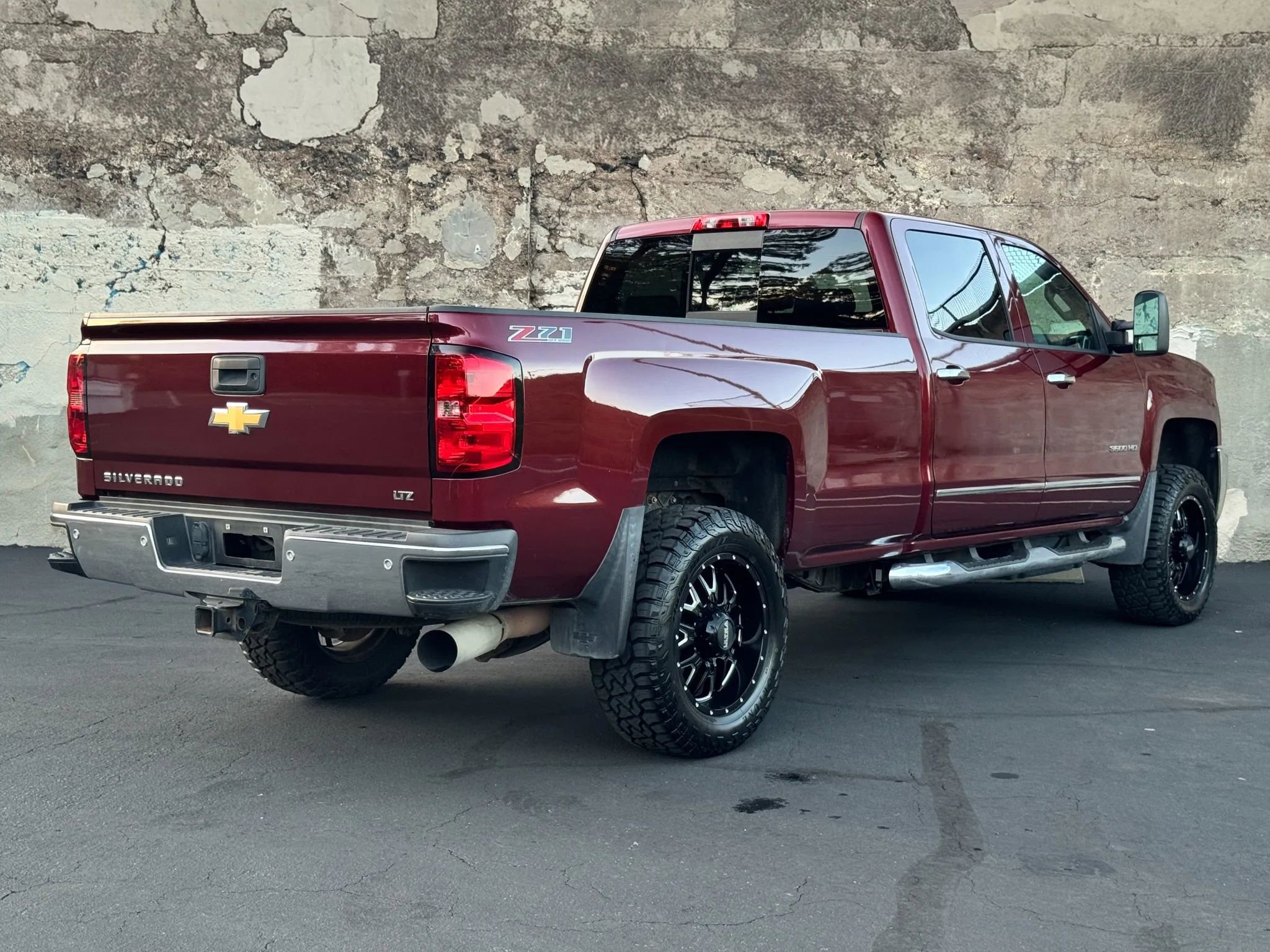 Used 2015 Chevrolet Silverado 3500 LTZ w/ Duramax Plus Package image 8