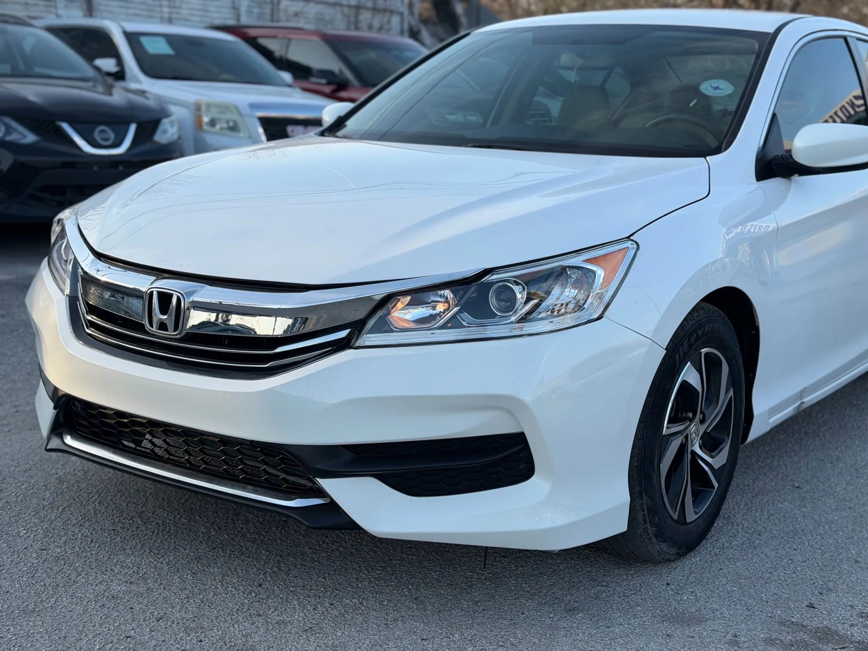 Used 2016 Honda Accord LX image 3