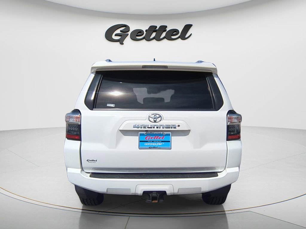 Used 2017 Toyota 4Runner SR5 image 6