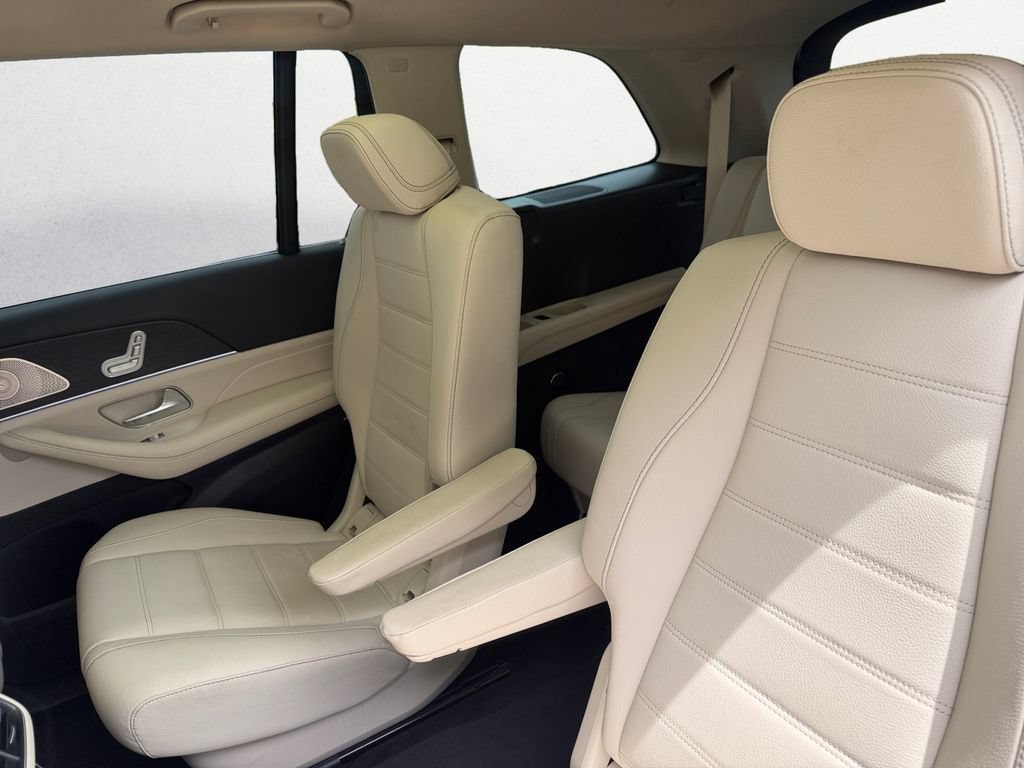 Used 2022 Mercedes-Benz GLS 450 4MATIC image 13