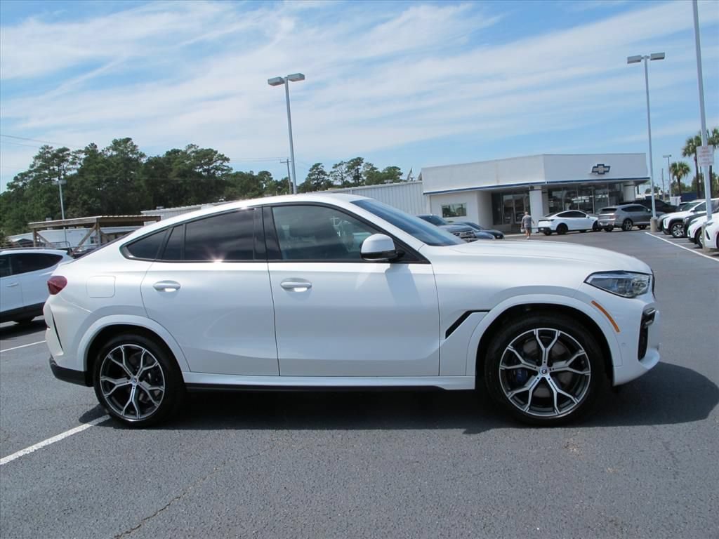 Used 2022 BMW X6 M50i w/ Executive Package AWD/4WD image 2