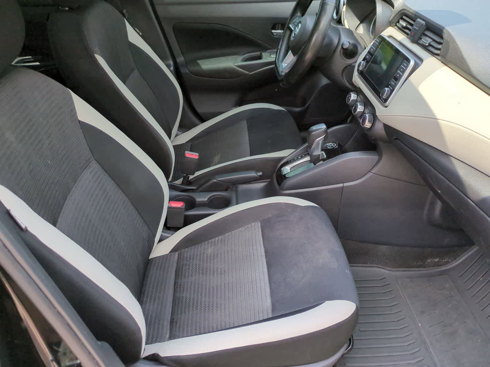 Used 2021 Nissan Versa SV FWD image 17