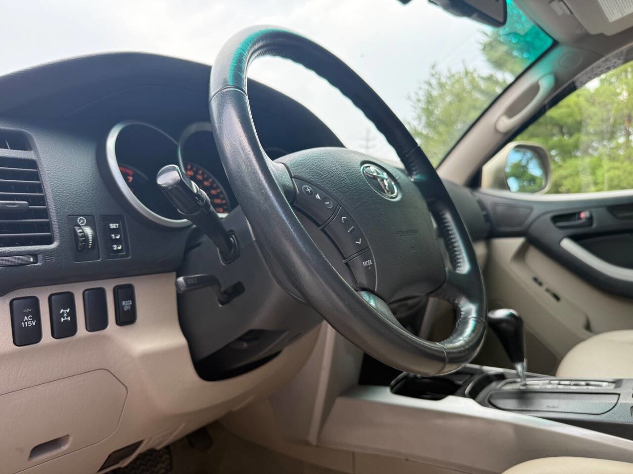 Used 2007 Toyota 4Runner Limited image 10