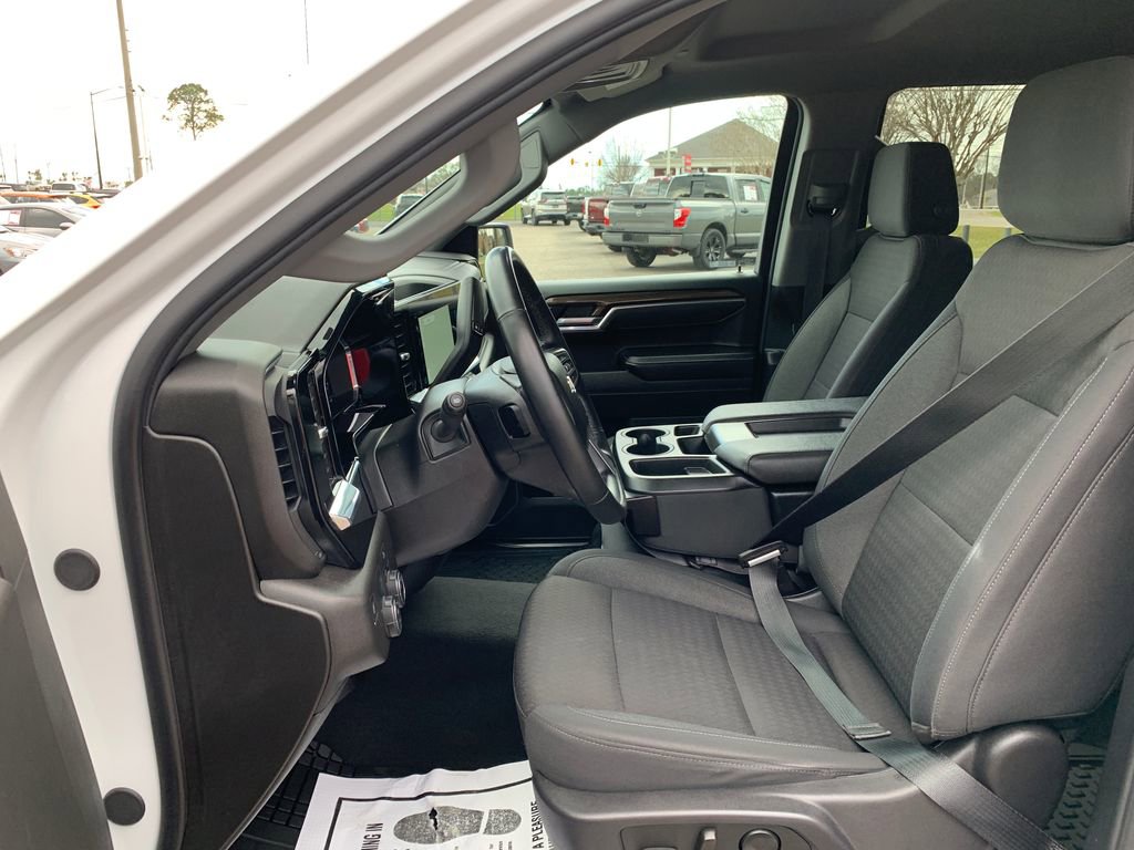 Used 2025 Chevrolet Silverado 1500 LT RWD image 21