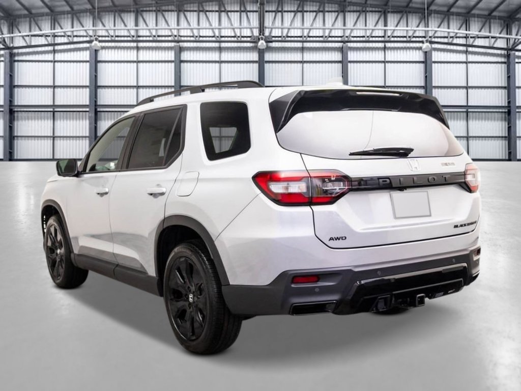 New 2026 Honda Pilot Black Edition image 3